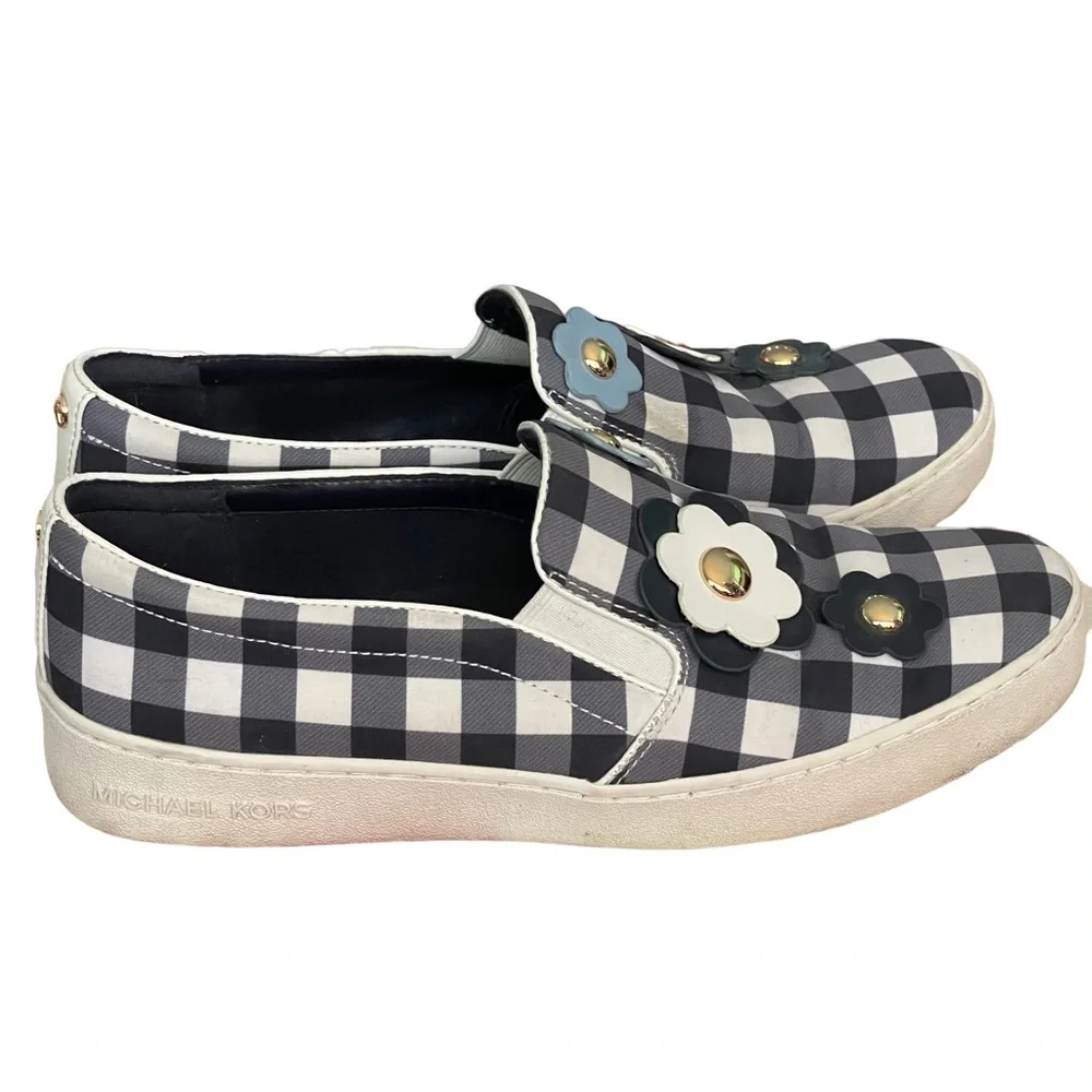 Michael Kors Navy Plaid Slip on With Daisy’s. Very Cute. Size 8